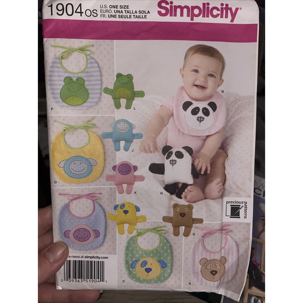 Simplicity Sewing Pattern 1904 Baby Bibs & 6 1/2 Inch Stuffed Animals  Uncut